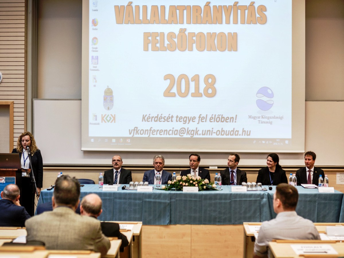 vallalatiranyitas_2018.jpg