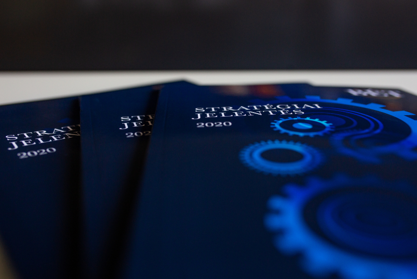 strat jelentes_carousel.jpg